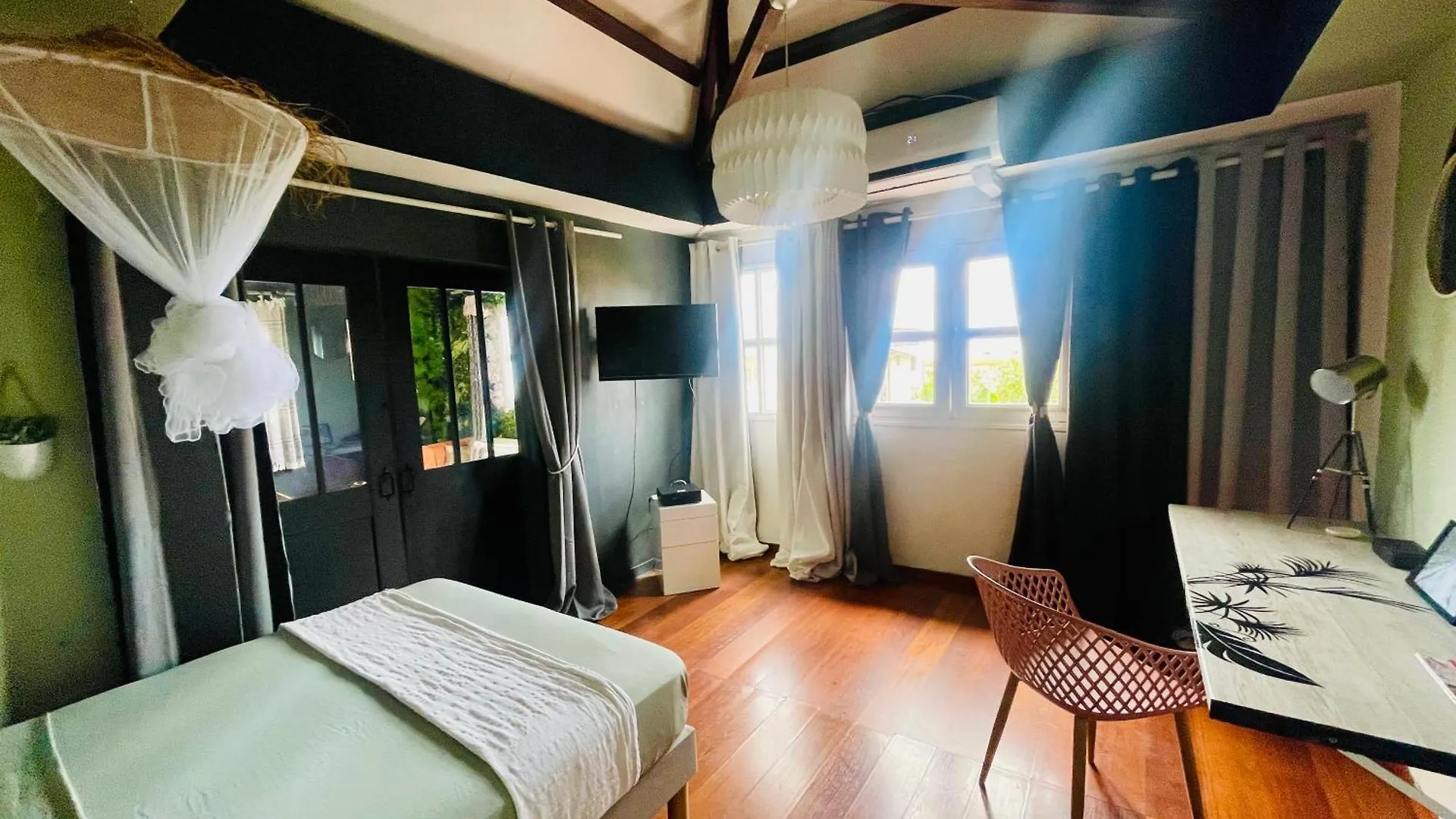 Oasis Suite Шельшер Мартиника